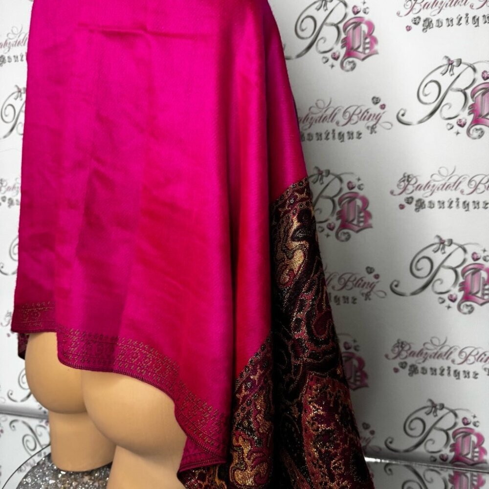 Scarf gold shimmer bright pink Elegant Paisley Shawl in Rich Pink and Gold - Picture 10 of 13
